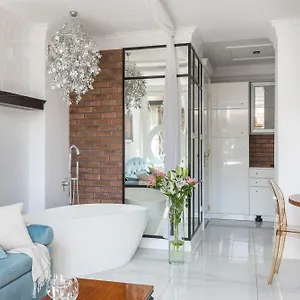 https://pilsudskiego-11-fragola-apartments.krakowhotelspoland.com